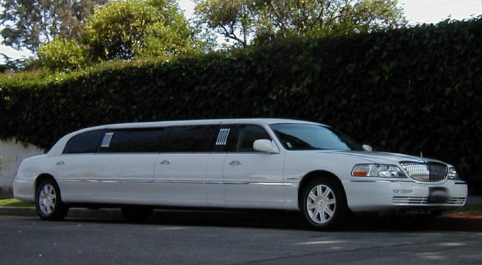 Peterborough Lincoln Town Limo Hire 